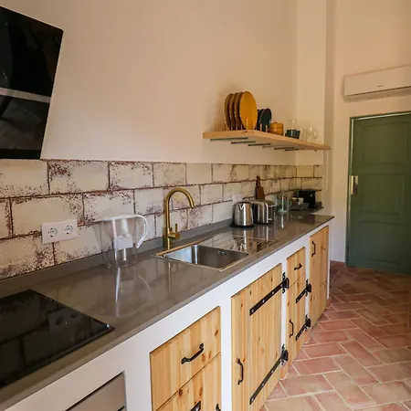 Farm Olive, Casa Bougainvillea