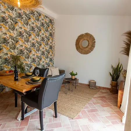 Farm Olive, Casa Bougainvillea