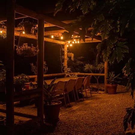 Appartement Farm Olive, Casa Bougainvillea *